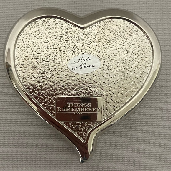 Things Remembered LIKE NEW engraved "Katherine" heart shaped compact mirror - Picture 3 of 3